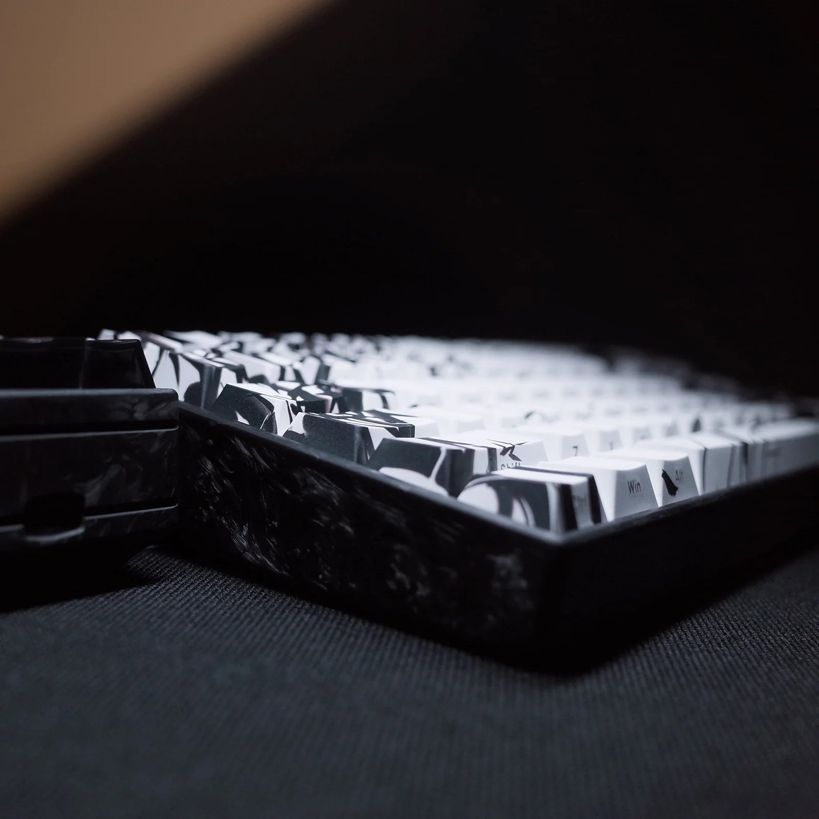 WLMOUSE YING75 HE Forged Carbon Fiber Keyboard